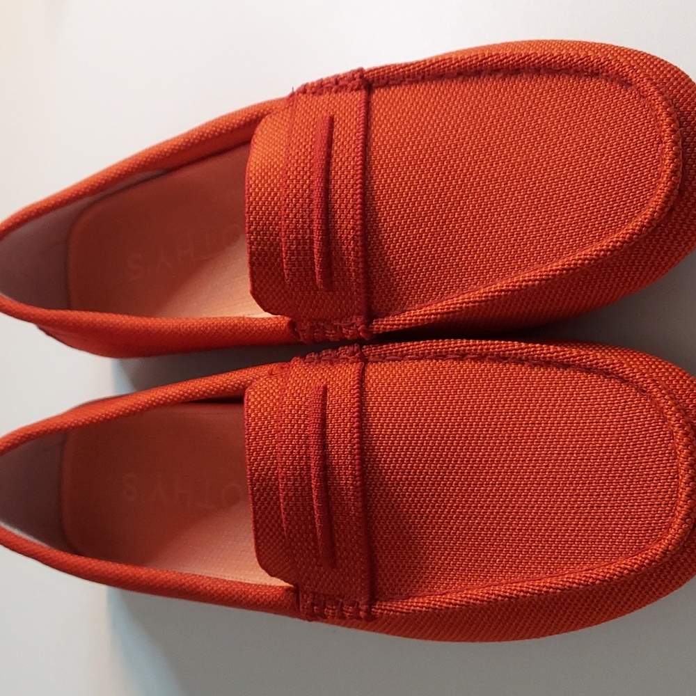 NEW Rothys Driving Loafer - size 9.5 - Discontinued Color